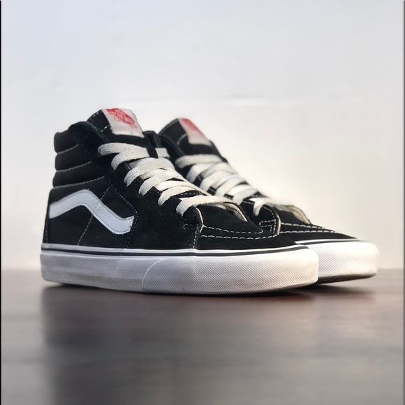 Vans Shoes - Vans Off the Wall Black White High Top Skateboarding Shoe Women’s Size 7